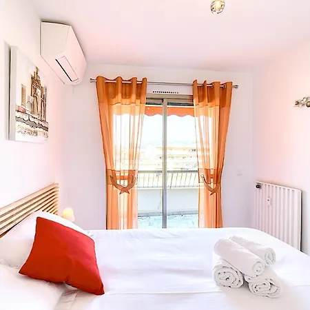 9 Lac - Nice 4 Pers With Parking And Terrace 아파트